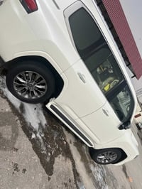 لاندكروز ٢٢مبدل بيههه جاملغ امامي عكس جهه سايق وبنيد السعر ٥٦٥/  07717...