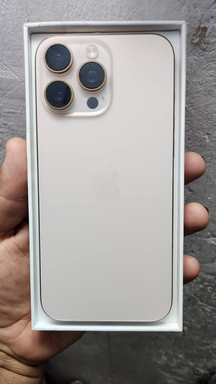 IPhone 16 pro max للبيغ نظافه 100%  بطاريه 92 نموذج m  مكفول الجهاز من التصليح والتبديل شخط الجهاز فول نظافه عالفحص ذاكره ٢٥٦
السعر 1300000 مليون و٣٠٠ قفل 
***********
***********
