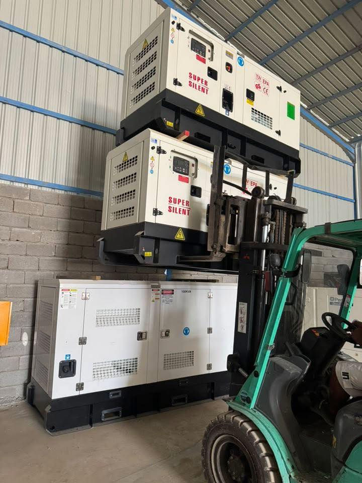 عرض خاص على اسعار المولدات
🔥🔥 

مولدات ازوزه  الاحجام من 30 كيفي الى 100  كيفي. 
كاتم سوبر سايلنت نسبه عزل 85٪ 
رأس توليد ستامفورد انكليزي 
ضمان حقيقي سنه  او الف  ساعه عمل 
شاشة حماية برودكشن 

توصيل داخل بغداد مجاني
ومتوفر توصيل لجميع المحافظات 

المكان الكراده شارع 62 
***********
