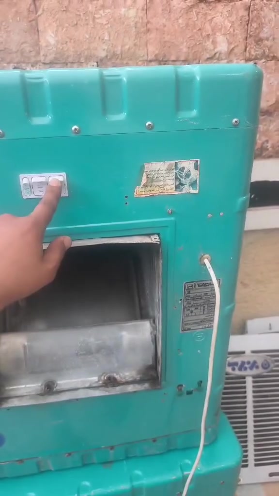 مبردة حجم 2250 مستطيل برفاب نقص ماطور فقط / 50
بايسكل اطفال اثنين الواحد 25 محتاجات ترتيب شغالات 
غساله حوضين توسوت اصلي جبيرة تغسل بطانيه وكل شي بيها شغال ب100 
طباخ كريازي كبير 5 عيون جام بلازما فرن كبير ب150 
غساله برفاب وسط شغاله نظيفه حيل بس حوض التنشيف يحتاج تنظيف وضب ب75
السكلات ال13 
***********
