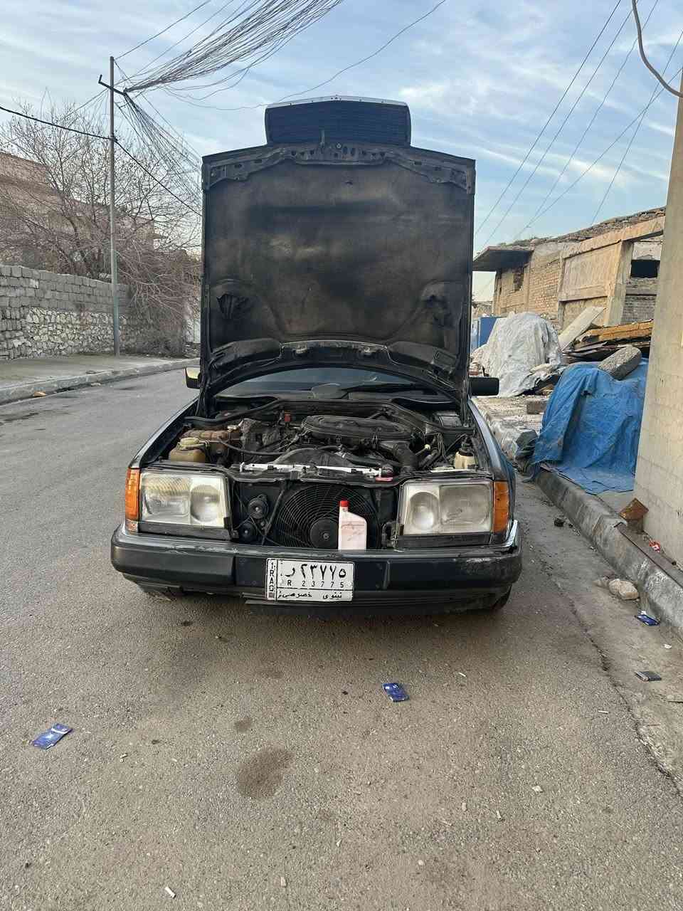 مارسدس ستيشن موديل ١٩٩١ 

بدون صبغ و بدون معجون 
مكينه و كير مارسدس مكينه عنكبوت 
مكينه ٤ لا صرف لا نفخ لا كلشي سياره مال بيت 
سعر ٥٥ و بيها مجال تواصل خاص او ع رقم ***********
