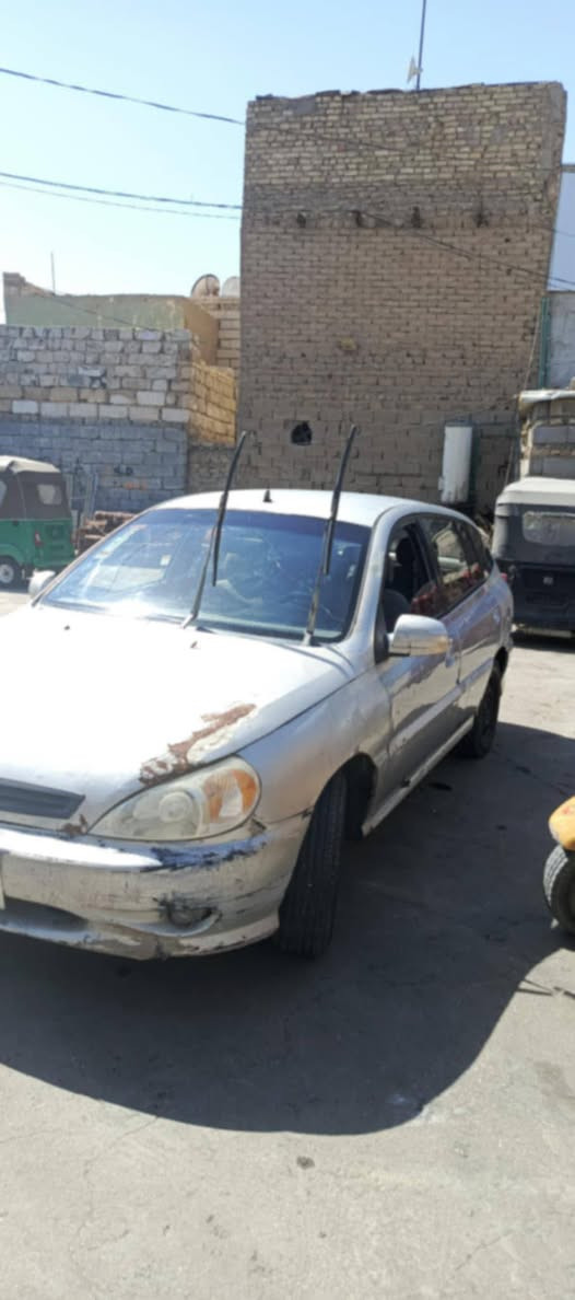 كيه ريو رقم صدامي مكينه وكير وتبريد وحداديه مكفولات سياره بدون راعي أتعهد سرقه وعشائر السعر 20 ***********
