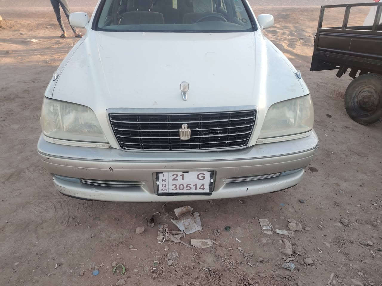 السلام عليكم ملكه ادوات كصتين دكمتين سياره حلوه شوفت عينك غرفه حلوه جديده مكينه بيه بدايه براص ب28وبيه مجال لشراي مكاني بل ديوانيه اتصل وتدلل ***********
