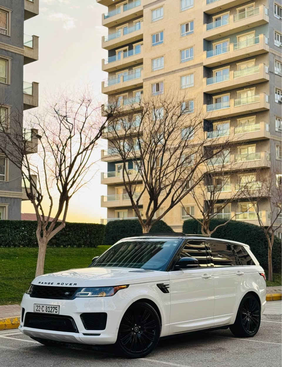 RANGE ROVER Sporte 2018 
رانج روفر سبورت ٢٠١٨ کلین تایتل 
سنة الصنع : 2018
العداد : ٤١ الف فقط
#ملاحظات: السيارة جديدة كلش عبالك زيرو ماشالله
محرك V6 ( سوبر ارغب محرك ) 

سعر : ٣٧٥ و مجال بصیط لطیبین 
مۆبایل / ***********
📍السيارة مكانها سلیمانیە 

المواصفات فوول ١/١ اعلی فئە 
• فتحة سقف: پانورما ( قابلة للفتح )
. صندوق شفط 
. بصمە
• نظام تعليق هوائي ( جكات )
• دوسات جانبية كهربائية
• نظام التحكم بتماسك العجلات
• دخول ذكي + بصمة تشغيل
• نظام توزيع ضغط المكابح
• خاصية تثبيت مقاعد الأطفال
• مدخل لربط الاجهزة الموسيقيه IPod
• نظام المساعدة على صعود الطرقات
• نظام التحكم بنزول التلال
• نظام المساعدة على الكبح
• نظام الدفع الرباعي الدائم
• شاشة لمس قياس 8 إنش مع نظام ملاحة
 • نظام صوتي من نوع Meridian
• صندوق خلفي شفط 
• نوع المقاعد: كهربائي - جلد - تدفئة و تبرید 
• مكيف خلفي مع وحدة تحكم منفصلة 
• أكياس هوائية: 10
• الحساسات ( أمامي + خلفي )
• المصابيح: رأس متحرك - زينون - إضاءة LED

#ملاحظات: السيارة مكفولة كفالة عامة جديدة كلش عبالك زيرو .. جديد مدخليها سيرفس شركة من دهن وفلاتر ، والباقي كلها على وضع الشركة ممفتوح برغي منها ..بالحقيقة احلى من الصور بهواية .. إذا متشوفها بعينك متعرف اشكد جديدة ..  سنوية هزة فحص كلها جديد . السليمانية, العراق
