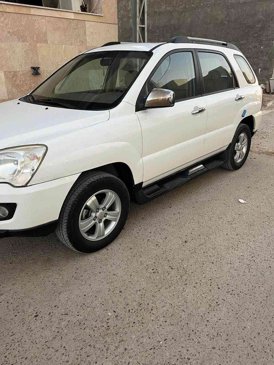 ‏﷽
سلام عليكم للبيع فقط كيا سبورتج موديل 2009 خليجي محرك 4 سلندر دوش كير اوتماتيك سلايد روف صدر امامي + خلفي جديد السياره بحاله ممتازه بدون اي نقص وشاشه وكامره ومكفوله من الصبغ ماشيه 119 الف السعر 126$ وبيه مجال بسيط مكاني بغداد 
*********** ☎️ بغداد, العراق
