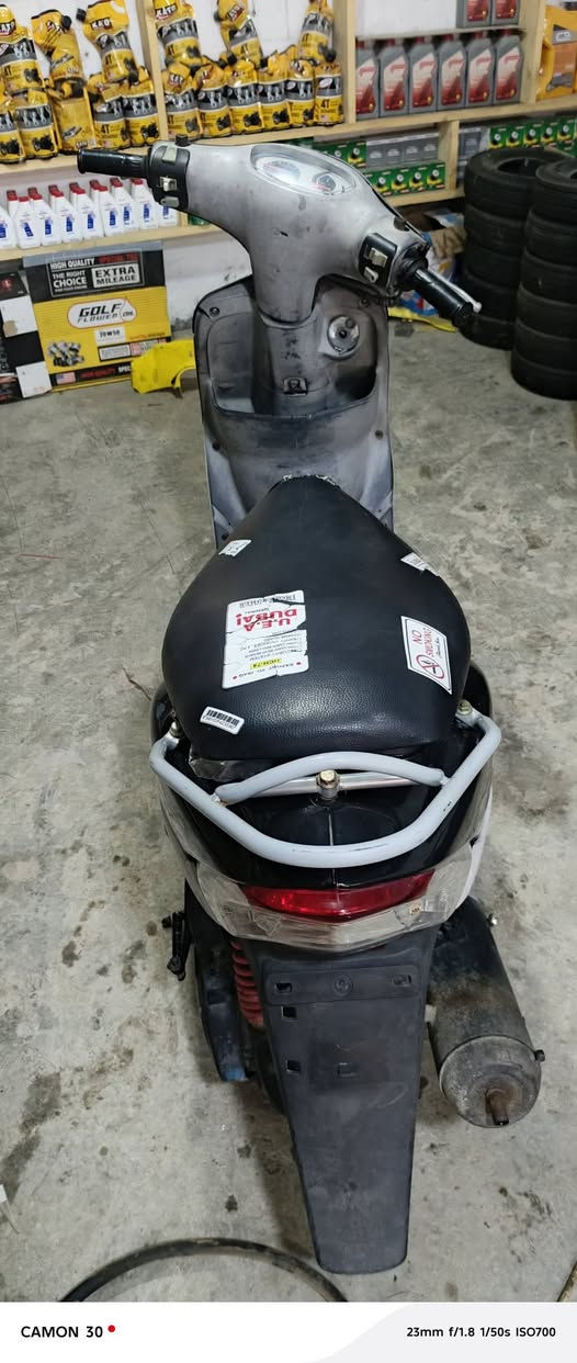 دراجه للبيع ماكس منغولي اكلجات جدد مكينه مامفتوحه السعر 600 او بيه مجال الشراي خاص


**إذا كنت صاحب هذا الإعلان وتريد حذفه لأي سبب، رجاءا أرسل رسالة إلى الدعم الفني**