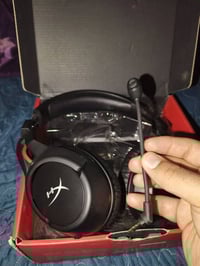 للبيع السماعة 30 الف الكيبورد 50 الف التوصيل 5 الف الرقم 07735629792