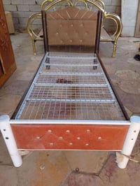 سرير • غرفة نوم • اثاث • مفروشات • سرير نوم