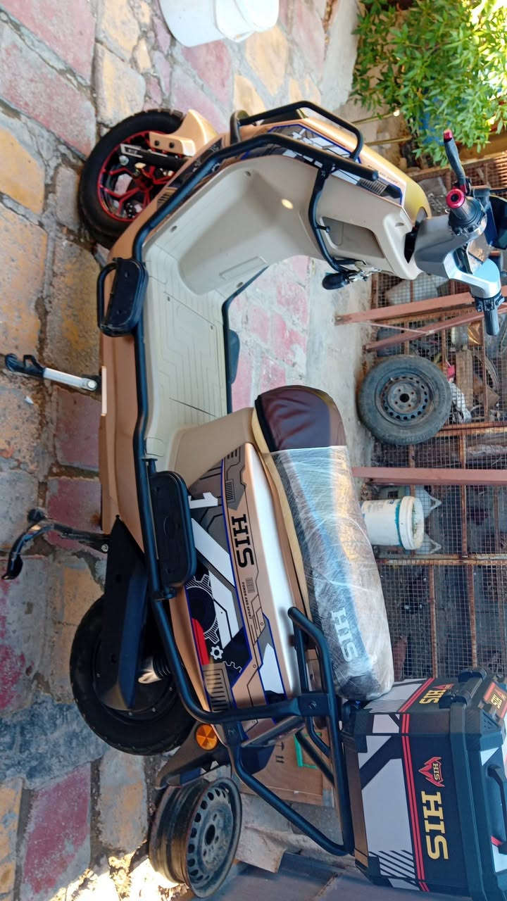 سلام عليكم  دراجه ام عيون قبل شهرين نازله 4نمر  سرعه ١٢٠ بريكات هودراليك بك خلفي نضام بارك منفذ شاحنه لايت زنون دبل شاره دبل بصمه دبل سويج دبل كارت مدرعه  6بطاريات كرافت دراجه تخبل سعر 800وبيه مجال


**إذا كنت صاحب هذا الإعلان وتريد حذفه لأي سبب، رجاءا أرسل رسالة إلى الدعم الفني**