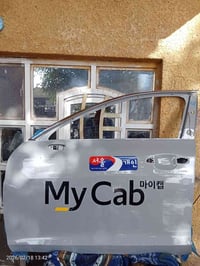 باب للبيع عنوان بغداد 07766285996