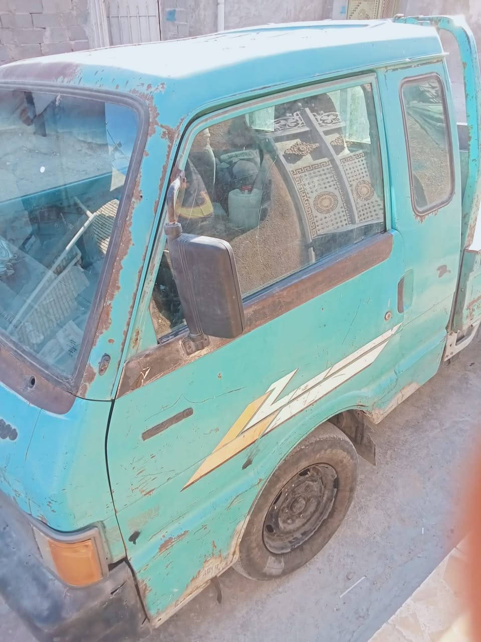 السلام عليكم سياره كيا حمل للبيع موديل 93 رقم بغداد دولي سنويه لل 31 مشروع وطني السياره مكفولة من كير مكينه كهربائيات جام كله جديد كشر سياره بلادي مثل ما واضح بل صوره تخم تاير خلفي جديد بريك خلفي أمامي جديد جلج جديد مكان السياره بغداد شعب قرب جامع الخلفاء مخبز بغداد حي اور رقم الهاتف *********** رجاء رجاء الموشراي ليتصل ويخابر سعر 42وبيه مجال

