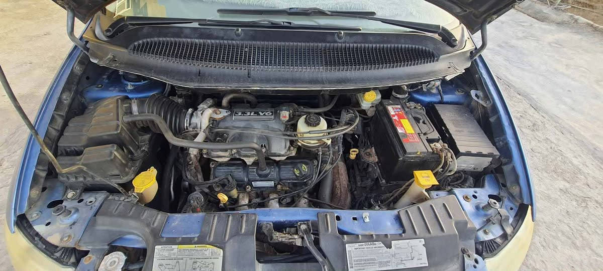 السلام عليكم دوج كرفان موديل 2007 رقم انبار مميز 7 راكب مكينه المرغوبه 3300 مكينه كير صدر تبريد تدفئه كله جديد بيهه مكانان ابيع احزام وحالين بيهه طختين يرادلهن تسويهن وبشرط تحويل للبيع السعر 70 سريع بسبب الحاجه نزلت سعرها  سيارة حلوة مكاني بغداد وهذا رقمي للاستفسار *********** ابو عزوز
