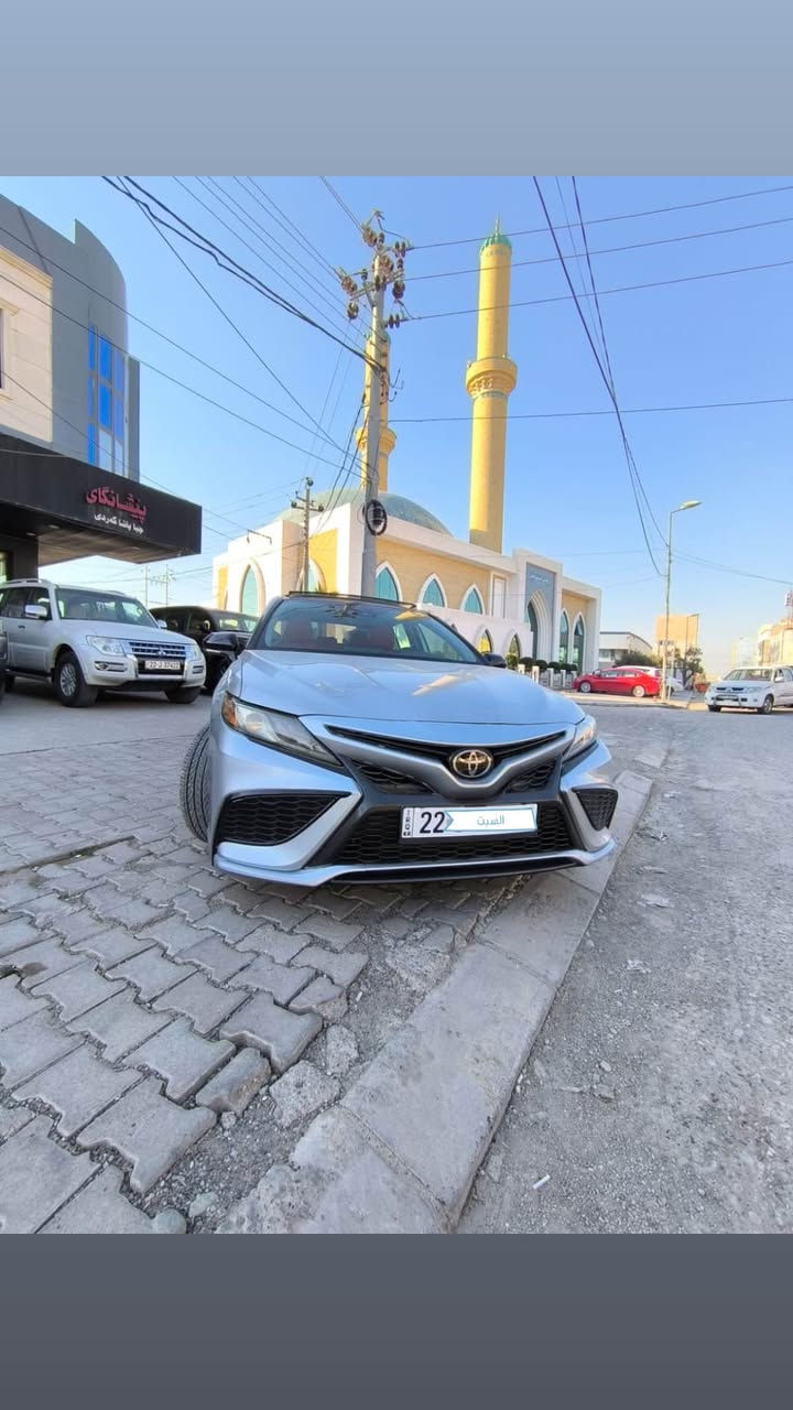 ▪️تويوتا كامري : Toyota Camry  ▪️
▪️مواصفات : Xse فوول سقف اسود بيلادي ▪️
▪️سلايت ، دواخل جلد و احمر ، فور ويل ▪️
▪️محرك V4 . كبس 4*4 ماشي 35 الف ميل ▪️
▪️رقم اربيل ، سنوية و هزة جديد ▪️
▪️سيارة بدون صبغ ، فقط تعديل واحد ▪️
▪️ايرباكات سليمة بيلادي ، فقط شوية دواخل ▪️
▪️عنوان اربيل تحويل غرامة بشرط *********** ▪️
▪️سعر /  ٢٣٨ $ بيها مجال ▪️ أربيل, العراق
