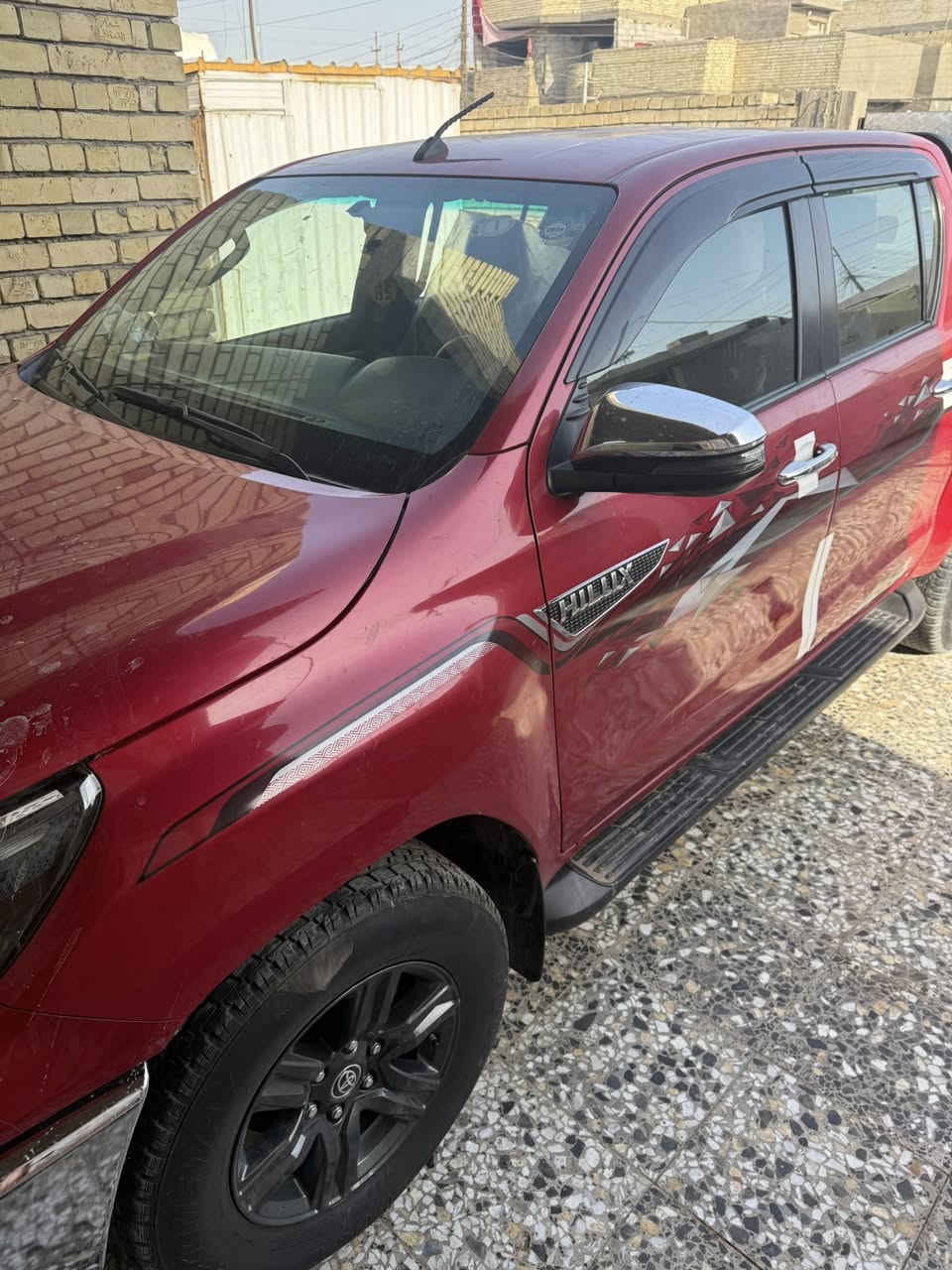 بيكم هايلوكس موديل 2022 ماشية 47 السعر 280 وبيها مجال حك الجية        للتواصل ***********
