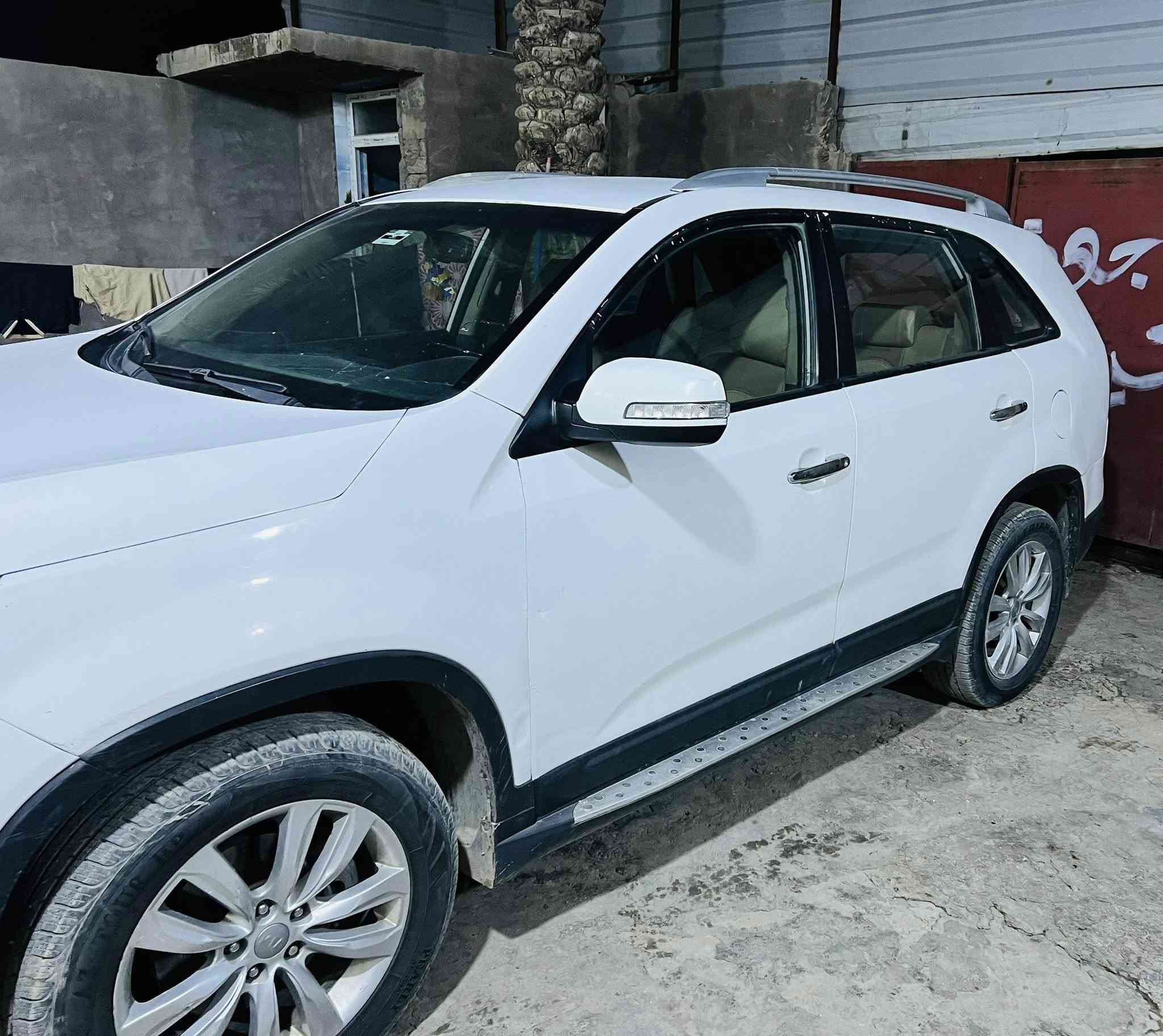 السلام عليكم سورنتو موديل 2012 فول عده الفتحه رقم بغداد 
حادثه خلفي مصبوغه عام مكينه 4 سلندر سعره ب100 وبيه مجال مكاني بابل رقم ***********
