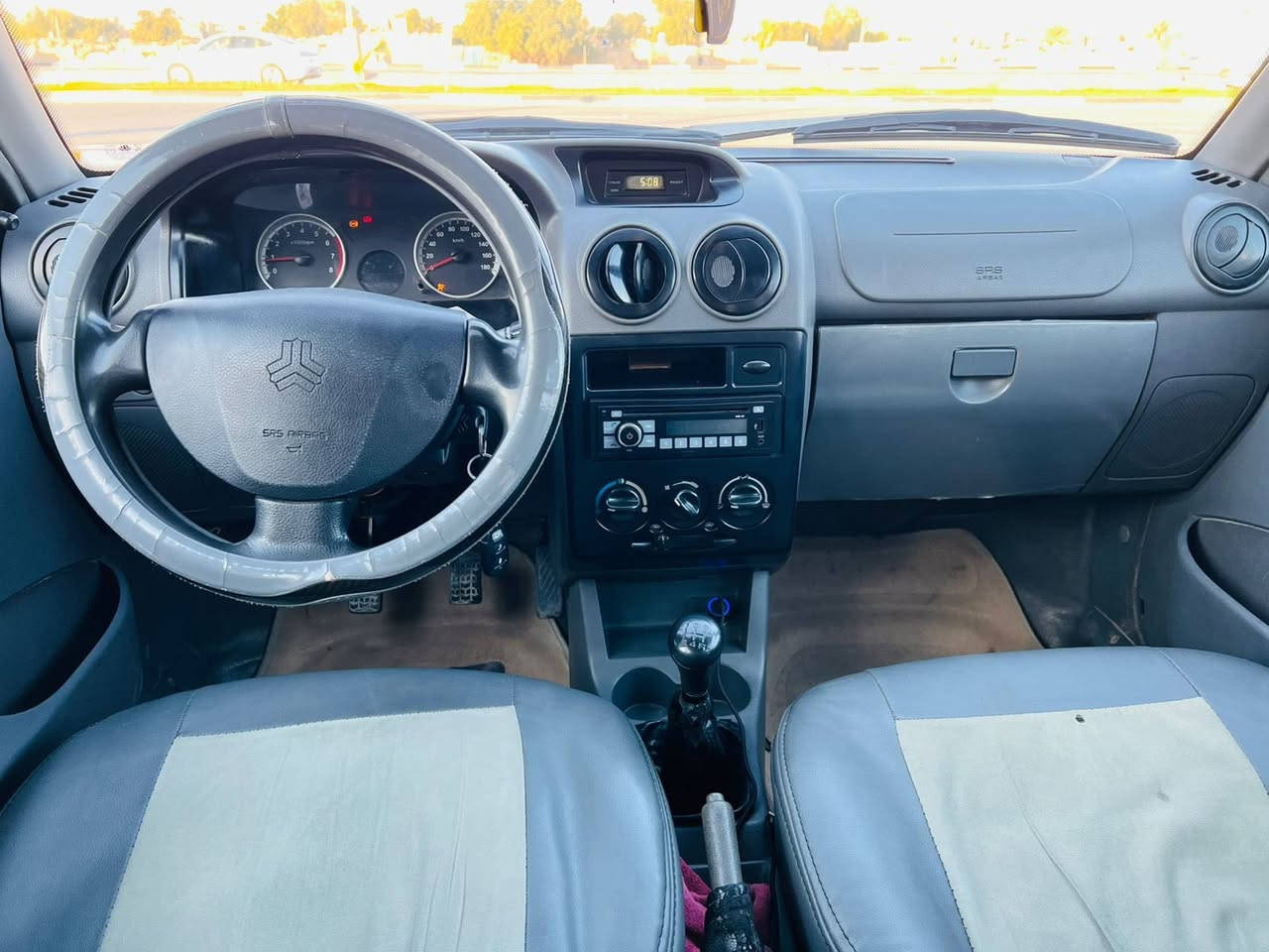 السلام عليكم سايبه للبيع موديل ٢٠١٨
مشروع وطني السياره مال جناي جاهزه برقي ماعوزها محرك جديد لاتنقيص ولا تبخير تخم تاير جديد تخم ويل جديد عينبار جديد بنزات جدد باتري جديد كلشي ماعوزها بيها بنيد مبدل ومصبوق بلونها السعر٤٧ وبيها مجال 
كربلاء حي النصر ***********
