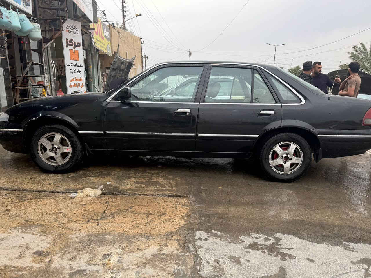 السلام عليكم برنس موديل 1996
محرك كير مكفولات تخم تاير تبريد تدفئه شغال رقم جديد هزه جديده سنويه 31 مكانه بغداد الغزاليه السعر 40 
***********
