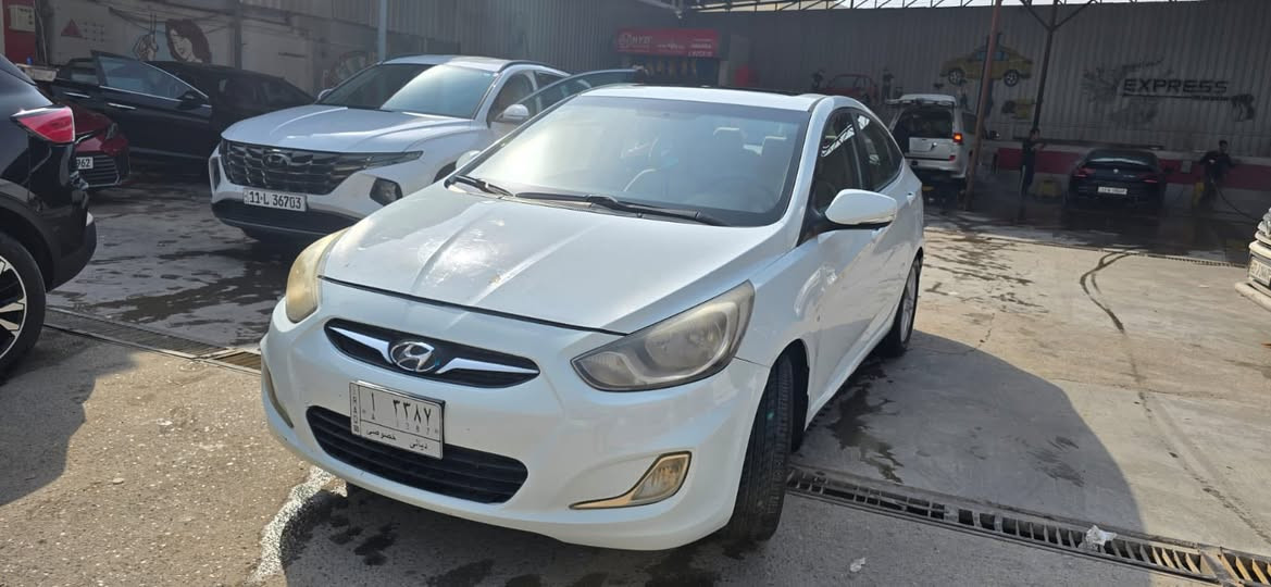 السلام عليكم 
مكلف بالنشر 
اكسنت موديل 2011 خليجي 
رقم ديالى 
سلايد روف 
حساسات خلفية 
صدر جديد تختم تاير جديد تدفأة تبريد 
كير مكفول 
محرك بي طكطكة فقط اثناء التشغيل عندما تكون باردة وتخف عندما تسخن 
السونار موجود داخل الصور 
صبغ فقط بدون دواخل 
مكانها ديالى بعقوبة 7 نيسان  
السعر 82 وبي مجال 
للاستفسار ***********
