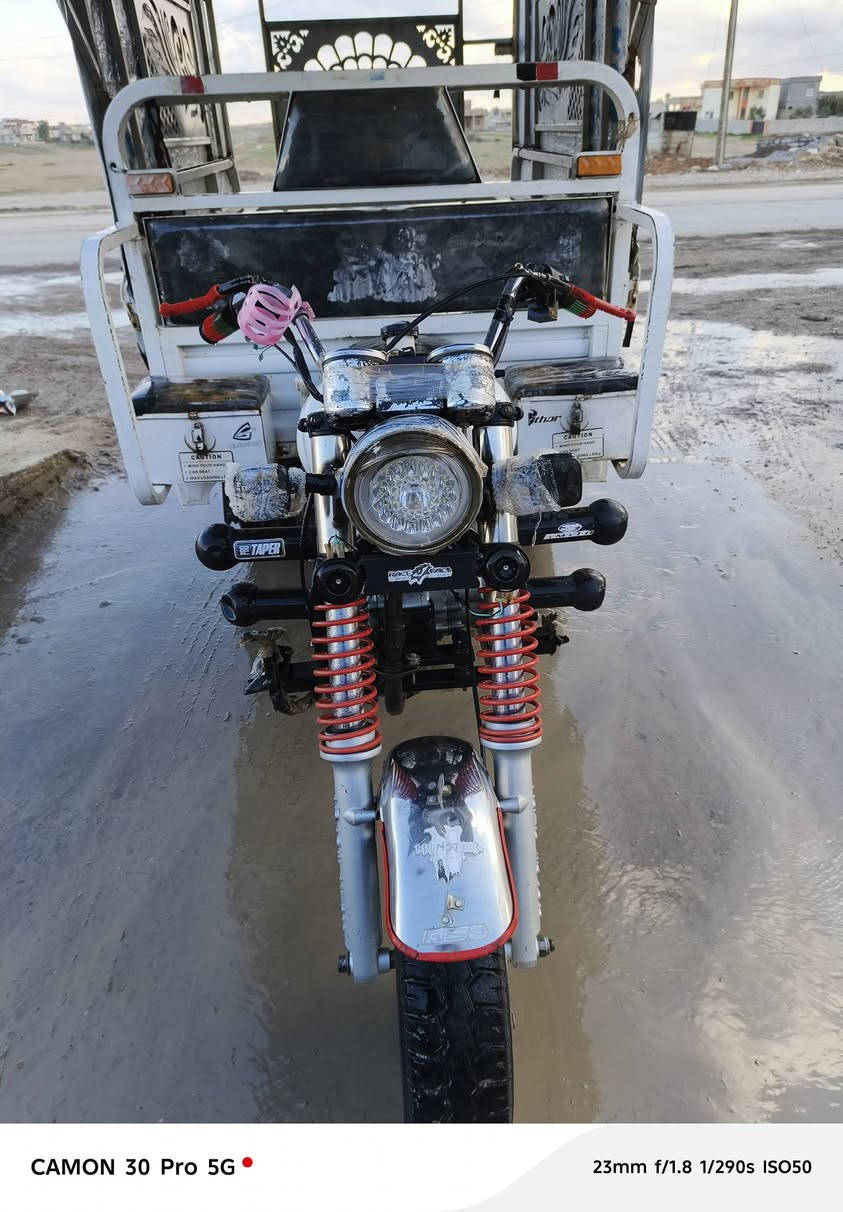 السلام عليكم ستوته بعيره موديل 2020 محرك نضيف منفيس موجود  اشاير انارات بك لاياتات سلف نگره المكان عوسجه السعر مليون 100الف ***********
