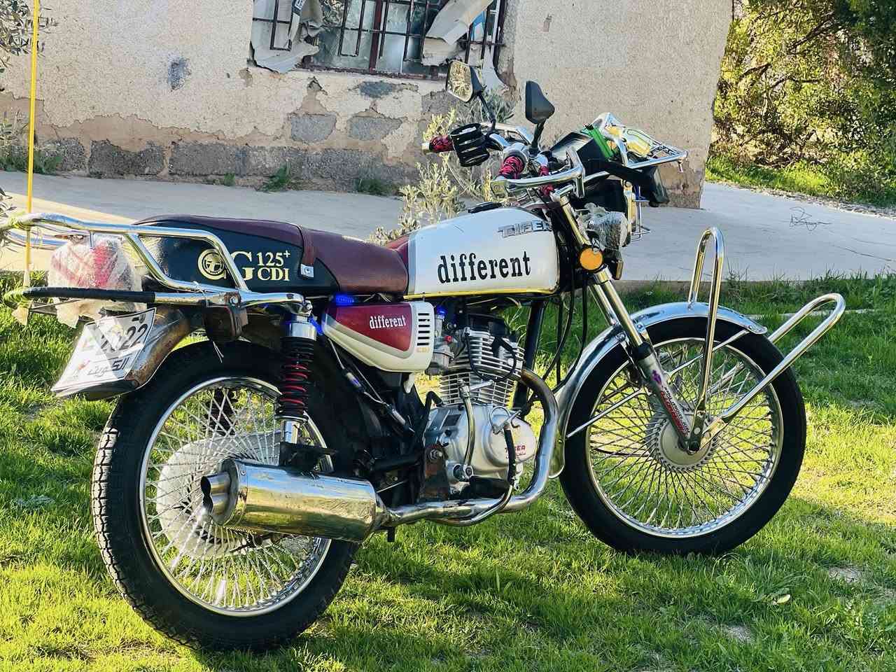 للبيع تايكر موديل ٢٠ انطيك شرط من كلشي تجي جيك ماطور جاهز بس شغل ربع ما تصرف عليه تواير جدد + نضافه وناشطه ويرهم مراوس حسب القناعه اتصل وتدلل ***********
