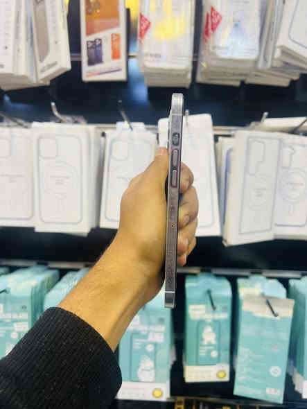 ايفون 12 برو ماكس ذاكره 256 بطاريه 77 مبدل شاشه وفيس ايدي واكف نموذج M عنواني بغداد مدينه الصدر 
السعر 350 الرقم ***********
