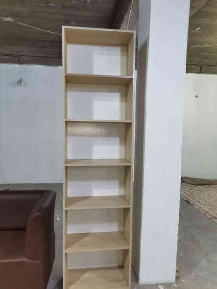 کۆمەڵێک ئەشیای ناوماڵ بۆ فرۆشتن..
تاقمی دەنەفەری فەرشی ئێرانی مورەشەح کتێبخانە..
شوێن دەربەندیخان گەیاندن هەیە..
***********..***********. دار بنديهكان
