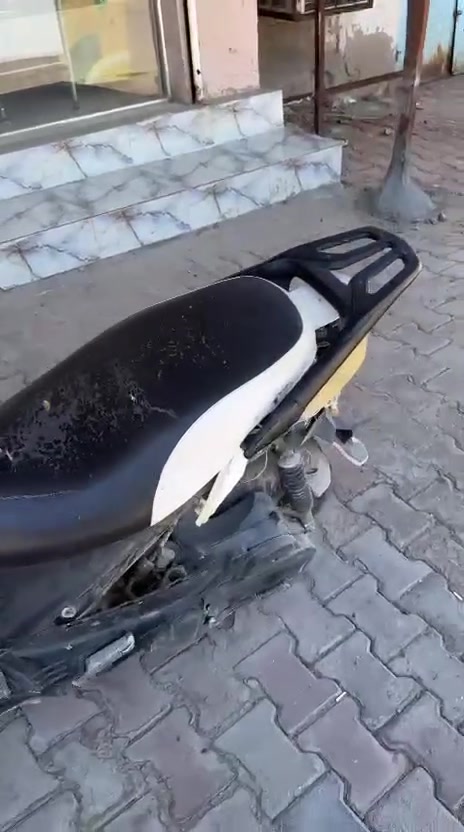 هاوجي رص 2020 محرك مكفول بس يرادلها ترتيبات شوي ع الخارج سعرها 350 وبيها مجال مكان الرمادي سجاريه
***********
