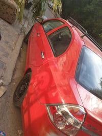 افيو • ٢٠١٠ • ١٢٥ الف