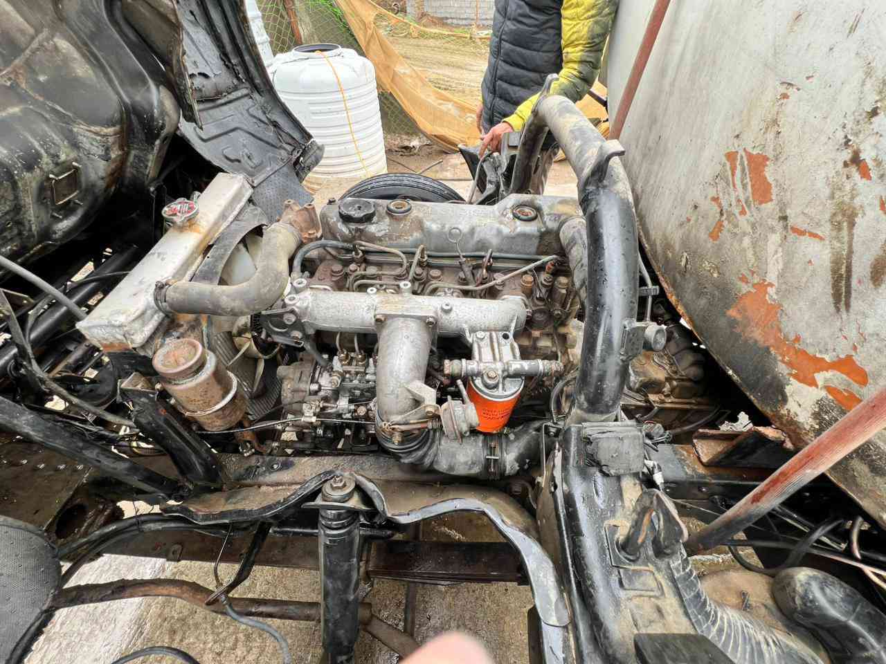 تنكر ماء للبيع كنتر كير محرك اكسن مكفول تخم تاير موديل ٩٣ حموله ٨ حصه كاز بدون تحويل العنوان بغداد المحموديه السريع الدولي جسر الرابع السعر ٥٠ وبيه مجال بسيط ***********\***********
