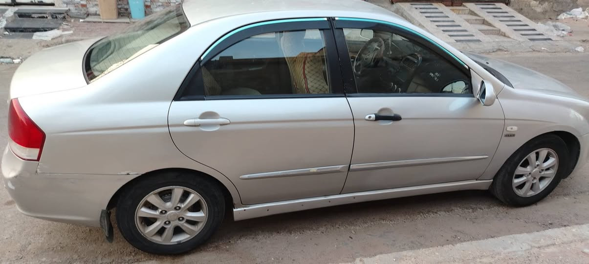 سيراتو ٢٠٠٧ للبيع محرك ١٦٠٠ بيضعف حدادية ٨٠ بل ١٠٠ ٧٠ورقه وبيه مجال ***********
