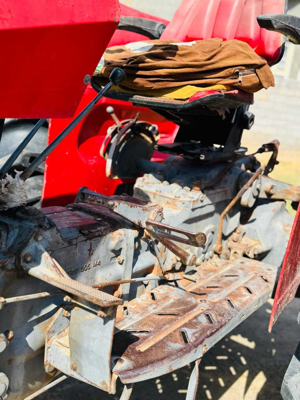 السلام عليكم ورحمة الله وبركاته
@الحلال للبيع فوركسن انكليزي حجم ٢٩٠ بدون تبخير اطارات جديده كير واكسل وهايدروليك على وضع الشركه بور استيرن راديتر جديده رقم وسنويه وراها فدان ناردي ابو الطير السعر ١١ وبيها مجال الاتصال على الرقم (***********) المكان ديالى الخالص الدوجمه
