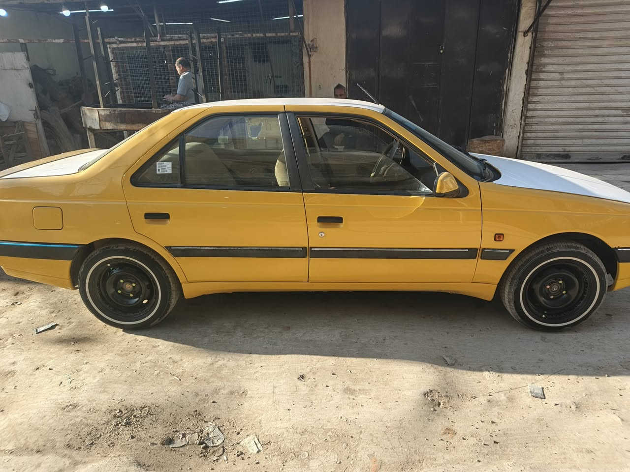 سلام عليكم بيجو لميس لبيع موديل 16
بسمي تحويل ثاني يوم سيارة مكفوله لا تنقيص ولا اتخير فقط للهلال ممعره دوشمه عامه سيارة حلوه ونضيفه 
صدر امامي وخلفي قبل شهر مسوي مشط جديد 
شراي يتصل المكان الأمين الثانيه. 
رقم الهاتف ***********
