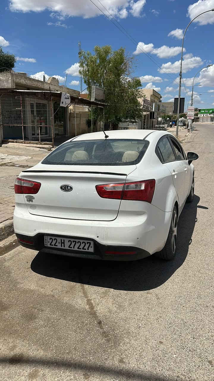كيا ريو  خليجي مكفوله من الصبغ فتحه جاهزه السياره مكانها بغداد سعرها 87 وبيها مجال محرك 1600 دوش ويل كب خمسه 
مكانها بغداد

***********
