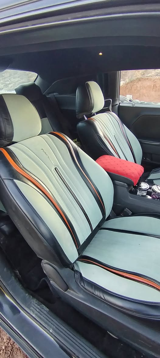 بسم الله الرحمن الرحيم السلام عليكم ورحمة الله وبركاتة جالنجر موديل 2013 3 قطع صبغ ايربك سستم سياره كلش حلوه تخم تاير جديد صدره جديد خلف جديد باتري جديد سنويه جديده السياره بسمي السعر 125 او مجال بسيط ترهم مراوس حسب القناعه ***********
