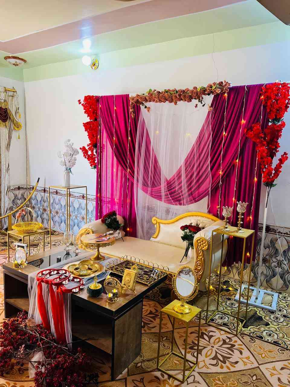 كوشه للبيع
شازلون عدد 1
ميز عدد 2
قوس 1
مربعه 1
اقماش ابيض واحمر
ورد 
كلاصات عدد2
حافظة قران 1
مرايا عدد 3
حاملة كيك 1
صينية كبيرا 1
بعد هواي شغلات 
ابيعها كلها قيم وأخذها 
المكان ذي قار قضاء الدوايه


**إذا كنت صاحب هذا الإعلان وتريد حذفه لأي سبب، رجاءا أرسل رسالة إلى الدعم الفني**