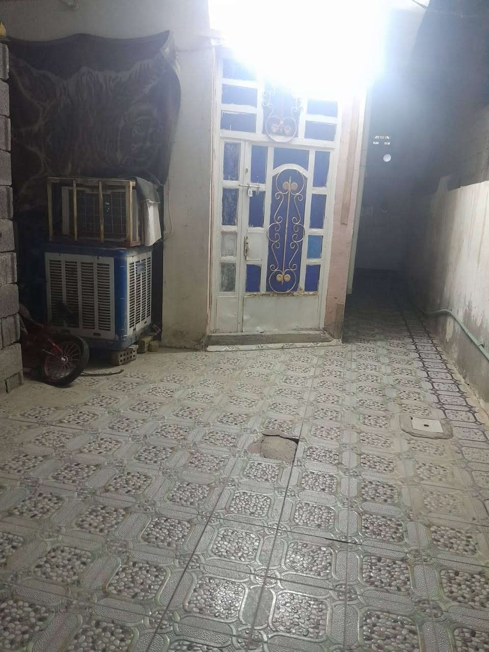 السلام عليكم.... دار للبيع/حواس /نزله معرض حجي ناطق قرب أسواق قتيبه مساحه ١٢٠ م للاستفسار الاتصال على ***********
