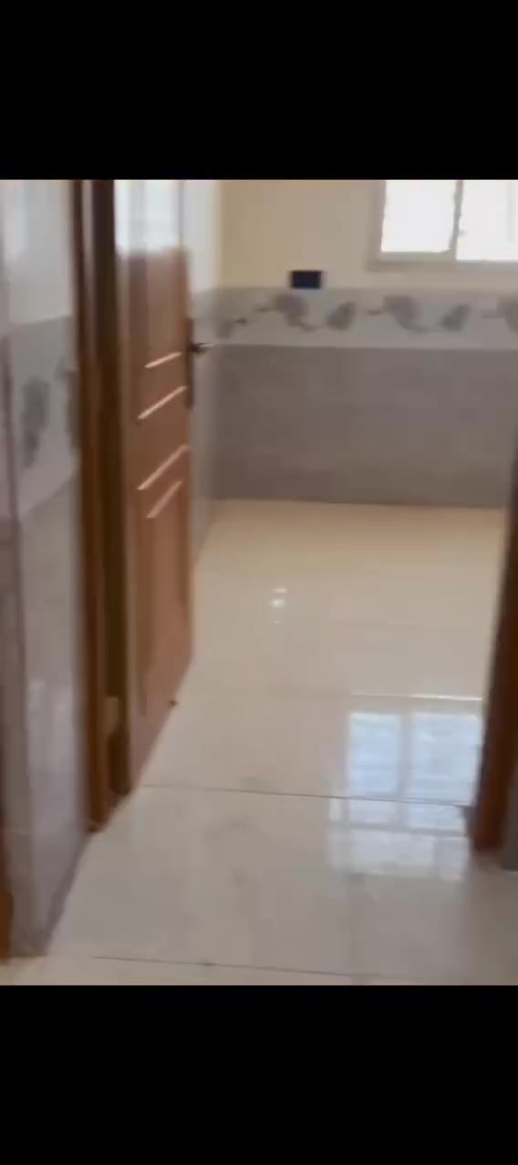 دار للايجار نظيف البوبيات قرب عمود 85 طابقين المساحه 50متر السعر 250 الف الاستفسار ***********
