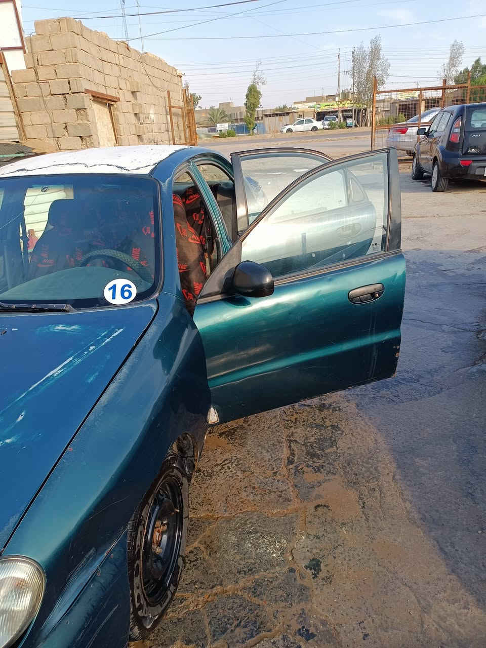 السلام عليكم
دايو لانوس اوتوماتيك موديل 2001 خليجي 

سياره مكفوله من كير ومحرك وكهربائيات تخم تايرات 

مابيه صبغ ابلادي 

عداد الكيلو متر شغال تدك جرس عندما تعبر 120

رقم بغداد باسمي السعر 30وبيها مجال حك الجيه العنوان 

بابل القاسم ***********
