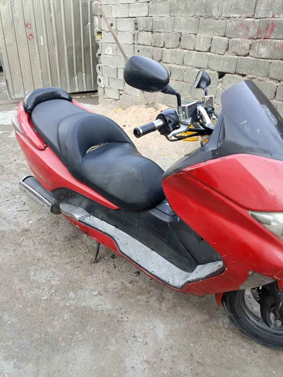 السلام عليكم دراجه فورزه صفر 8الله شاهد دراجه اتخبل وكلشي مابيهه مكاني بغداد بياع  قرب تقاطع درويش السعر 800وبيهه مجال حك الجيهه الرقم ***********
