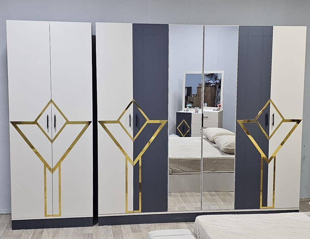 للبيع غرفه نوم تركيه
9 قطع مستعمله

كنتور 6 أبواب مع ملحق

جربايه مخزن

لون اوف وايت ورصاصي

مع دوشك جديد

السعر مليون وبيها مجال لشراي للأستفسار ***********
