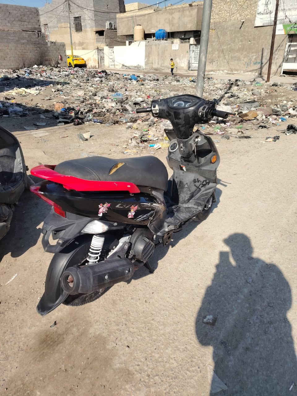 السلام عليكم دراجه جيتي ار للبيع الدراجه نكره سلف بكل وكت كهربايات كلهه شغال عداد سرعه كيج بانزين دبل اشاره عالي ناصي كله شغال مكينه ناعمه كلش ماتسمع صوتهه تايرات جدد الدراجه عوزهه بجم واشاير فقط رايدهه ب500 بيهه مجال شي بسيط كلش مكاني بغداد مدينه الصدر الشراي يتصل *********** او واتساب
