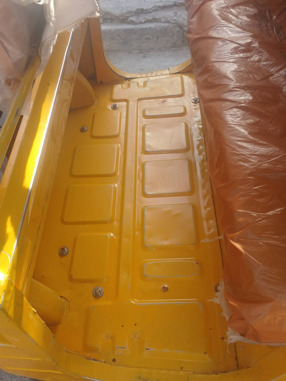 تكتك 20 للبيع بيه اصبع بصفحه صبغ وبارد بلغد الأيمن من جوه ممبين تكتك نضيفه كلش مكان بغداد جديدة رقم ***********
