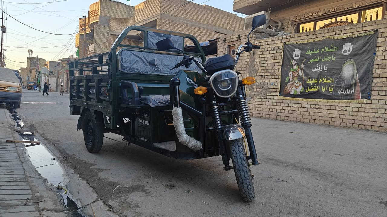 السلام عليكم شباب عندي ستوته شحن للبيع زيرو مستعملة فقط 3 ايام مديل 25 بطاريات 6 سعرها مليون و 200  بيها مجال قليل حك جية مكاني مدينة الصدر ***********
