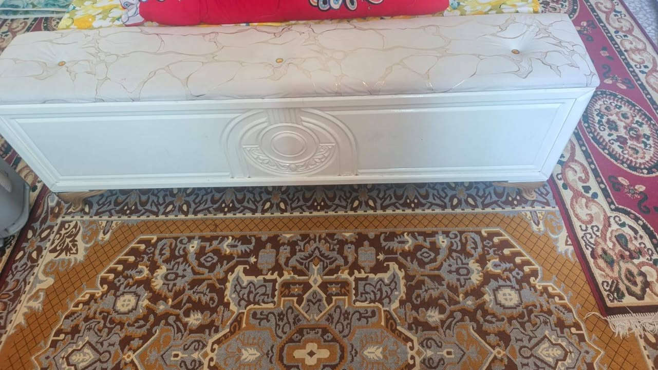 درجة اولى صار سنة من خذته نظيفة كلش لاشخط ولاكسر ولااي شي بيها
تحتوي على ١٠ قطع 
عارضه ١٩٠٠ مكاني زعفرانية 

***********
