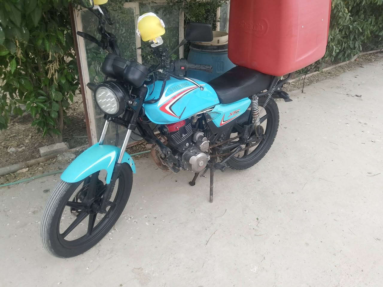 سلام عليكم عندي درجه شاينك موديل 23 درجه جاهزه محرك براغي مامفتوح بيهه اوراق بس منفيس مكاتبه سعر 500 بكاني بغداد لبياع شرطه الخامسه ***********
