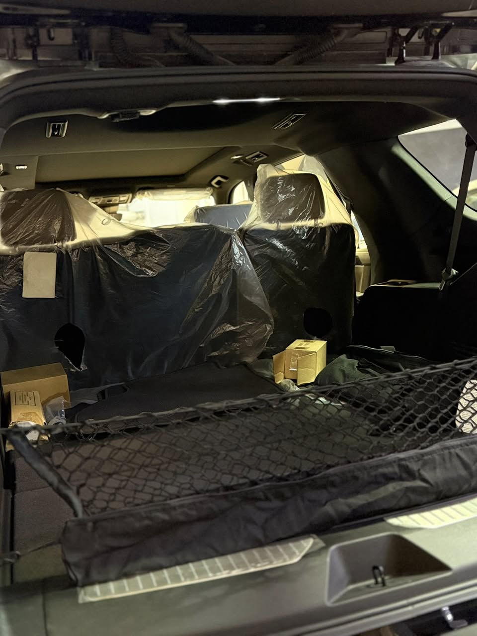 سلام عليكم ،، شيفروليت تاهو موديل 2024 بريميرا ضمان شركه المنصور مغلفه ppf مكفوله كفاله عامه مسافه 17 الف كم رقم بغداد السعر 64500 لزياده المعلومات الاتصال ب *********** مكان السياره زيونه او كراده
