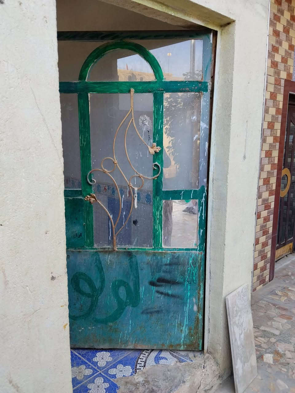 دار طابو صرف الحي العسكري  خلف جامع البتول قريب على شارع 80 الدار طابقين  الطابق الاول 2غرفة نوم هول مع صاله 4*6 وصحيات داخليه و خارجيه  الدار بحاله جيده الطابق الثاني 2غرفة نوم مع مع مساحه تصلح لجلسه للاستفسار مع صاحب الدار على الرقم
***********
***********
