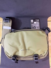 ماركة K&F • حقيبة مصور • زيتوني