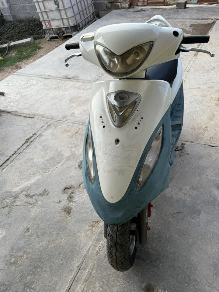 دراجة
للبيع كهربائيات شغال سلف  لايت هورن الدراجة نضيفه شوف العين ‭0774 239 0729‬ واتساب فقط. حي الحر
