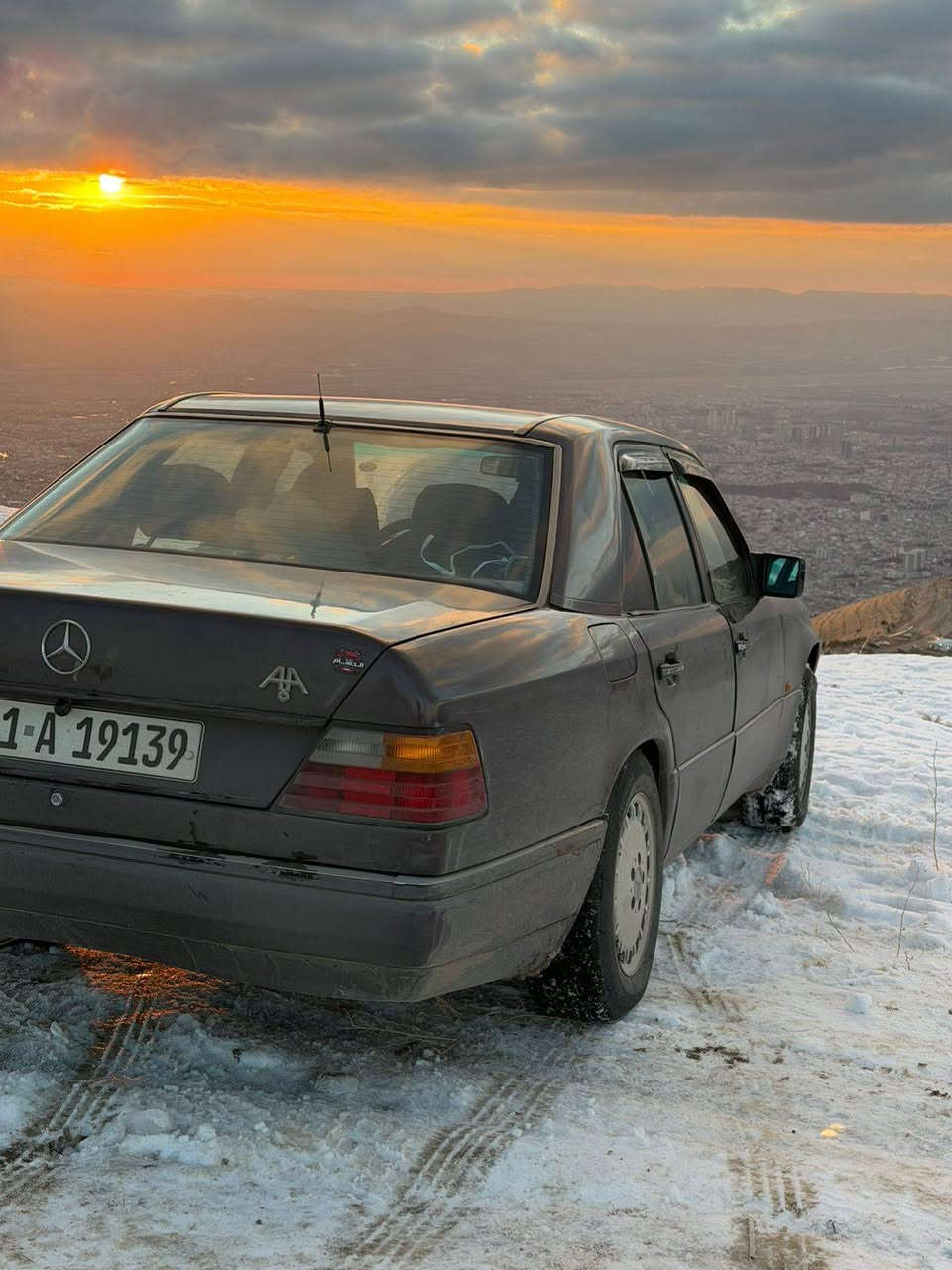 السلام عليكم تم تنزيل السعر بيع مستعجل فقط بيع مراوس ما راوس قفل قفل مابيه اي مجال 53$ مارسدس دب لون بنفسجي سيارة جاهزة من كلشي تخم تاير جديد ويل كاب جديد كهربائيات كله شغاله من دعاميه لدعاميه مكينه كير شرط الفحص سيارة نضيفه مال بيت رقم سليمانيه بسمي قواعد دبل وحده بلاد وحده مصلحه موديل 91 للستفسار
مكلف بل نشر اتصل عل صاحب الرقم اتصل ***********
